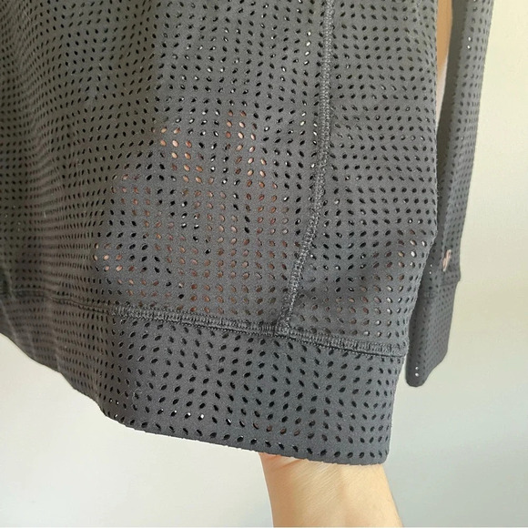 Calia by Carrie Underwood mesh/perforated pullover hoodie size medium - Picture 4 of 5